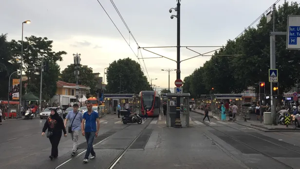 Son dakika... Tramvay arıza yaptı, seferler aksadı-3