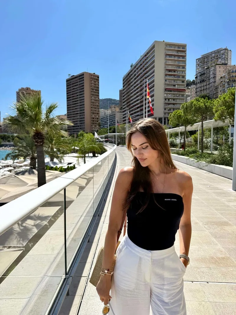 fahriye-evcen-ile-burak-ozcivit-bosaniyor-mu-instagram-hamlesi-dikkat-cekti-1754978980128.jpg