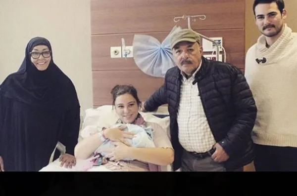 Ferdi Tayfur kızı kim? Tuğçe Tayfur kaç yaşında, evli mi, annesi kim?-2