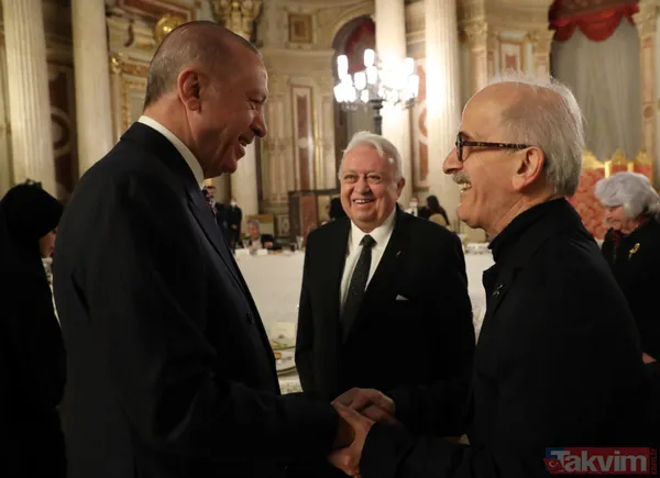 Hakan Ural Dolmabahçe Sarayı’nda gerçekleşen iftardan Başkan Recep Tayyip Erdoğan ile fotoğrafını paylaştı: "Sevmek ayıp mı yahu" - 26