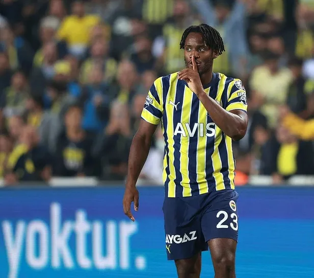 fenerbahce-4-kez-one-gectigi-macta-karagumruku-905-dakikada-maglup-etti-1665358496122.jpeg Fenerbahçe 4 kez öne geçtiği maçta Karagümrük'ü 90+5. dakikada mağlup etti-6