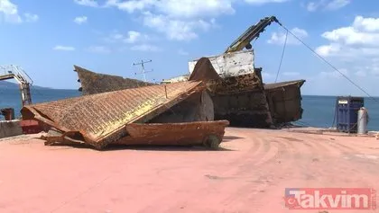 Maltepe Sahili’nde geçtiğimiz yıl batan geminin parçaları çıkartıldı