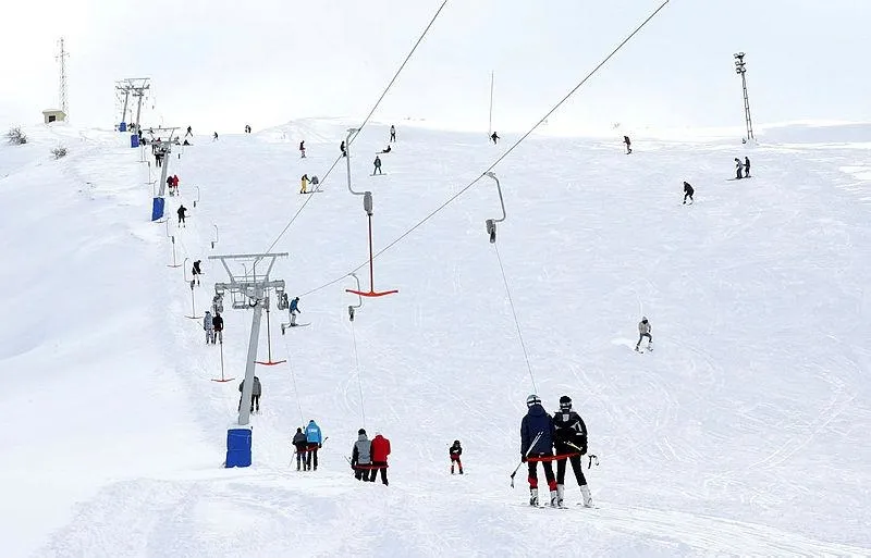 Bitlis'teki kayak merkezinde yoğunluk yaşandı.