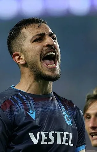 Hosseini ve ailesi 1 aydır İran’a gitmiyor!