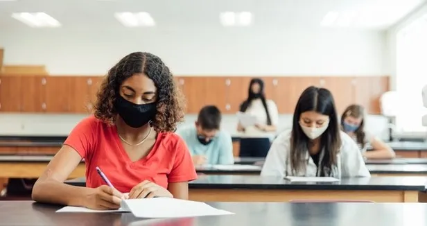 hangi-universiteler-uzaktan-egitime-gecti-yuz-yuze-egitim-sona-mi-erdi-online-cevrimici-egitim-gecen-okullar-1640672406819.jpg Yüz yüze eğitim sona mı erdi? Online çevrimiçi eğitime geçen okullar... Hangi üniversiteler uzaktan eğitime geçti?-3