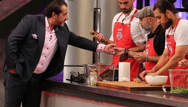 Mehmet Şef’in sol eline ne oldu? Masterchef Türkiye’nin ünlü şefi Mehmet Şef kimdir, nereli?-2
