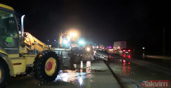 Ankara'daki sağanak yağış hayatı felç etti! Otobüsler ve insanlar mahsur kaldı! Mansur Yavaş'a tepki yağdı - 16