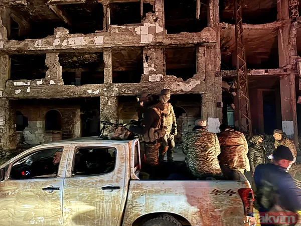 Esad rejiminin yıkılması sonrası Suriye meydanları bayram yeri! Şam, Halep, Humus... Başkan Erdoğan'a teşekkür - 29