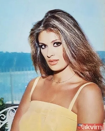 68’lik Yeşilçam yıldızı Gülşen Bubikoğlu’nun hem son hali hem dantelli tarzı olay! "Bu kadar da olmaz" Tarık Akan’ın efsane partneriydi... - 8