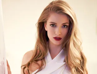 Yasemin Allen'in sosyal medya paylaşımı olay oldu! Yasemin Allen kimdir?