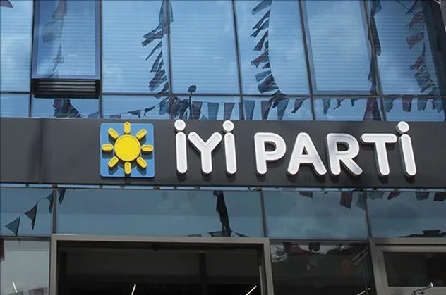 Son dakika: İYİ Parti'de toplu istifa!