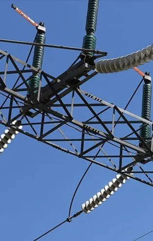 Enerjide peş peşe indirimler! Sanayi elektriğine indirim