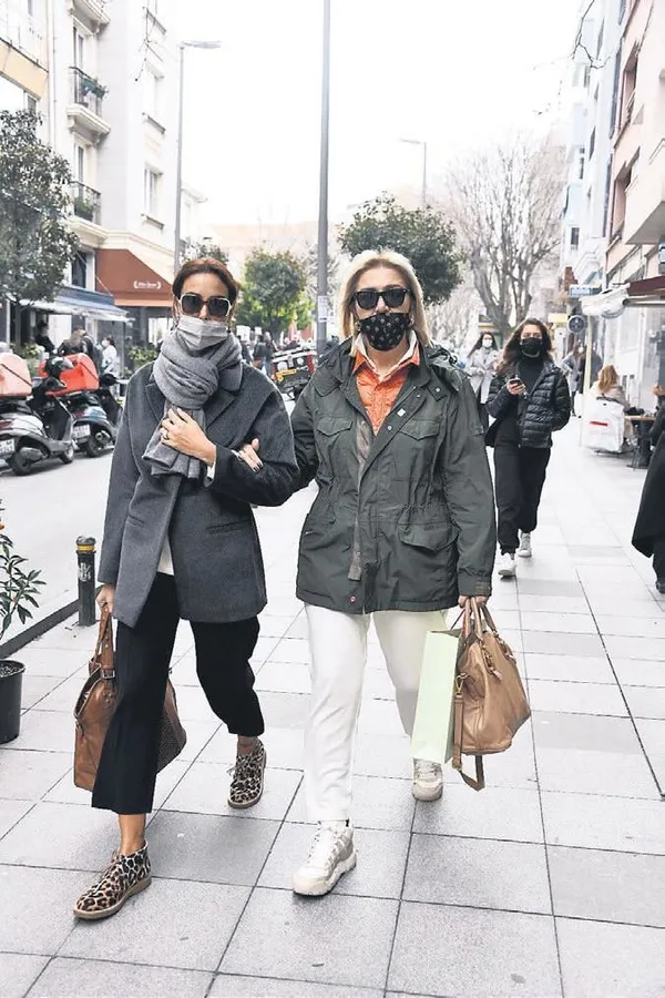 Semra San ve Sinan Akçıl’ın rol aldığı klip merak uyandırdı-9