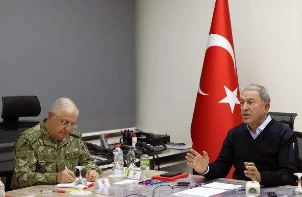 milli-savunma-bakani-akar-pence-kilit-komutanlariyla-gorustu-kac-terorist-etkisiz-hale-getirildi-flas-tahil-ko-1667461457260.jpeg Milli Savunma Bakanı Akar, Pençe Kilit komutanlarıyla görüştü! Kaç terörist etkisiz hale getirildi? Flaş tahıl koridoru mesajı-2