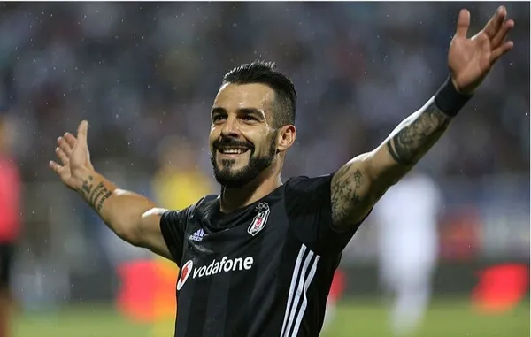 besiktasin-hucum-hatti-her-donemde-dikkat-cekiyor-1661853095800.jpg Beşiktaş'ın hücum hattı her dönemde dikkat çekiyor!-5