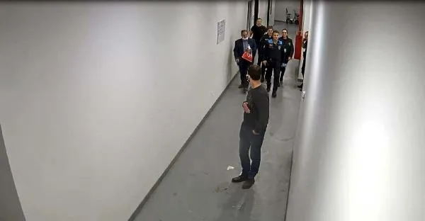 İstanbul Havalimanı'nda yakalandı! Rüşvet vererek yaptırdığı sahte pasaportla 24 kez ülkeye giriş yapmış!-3