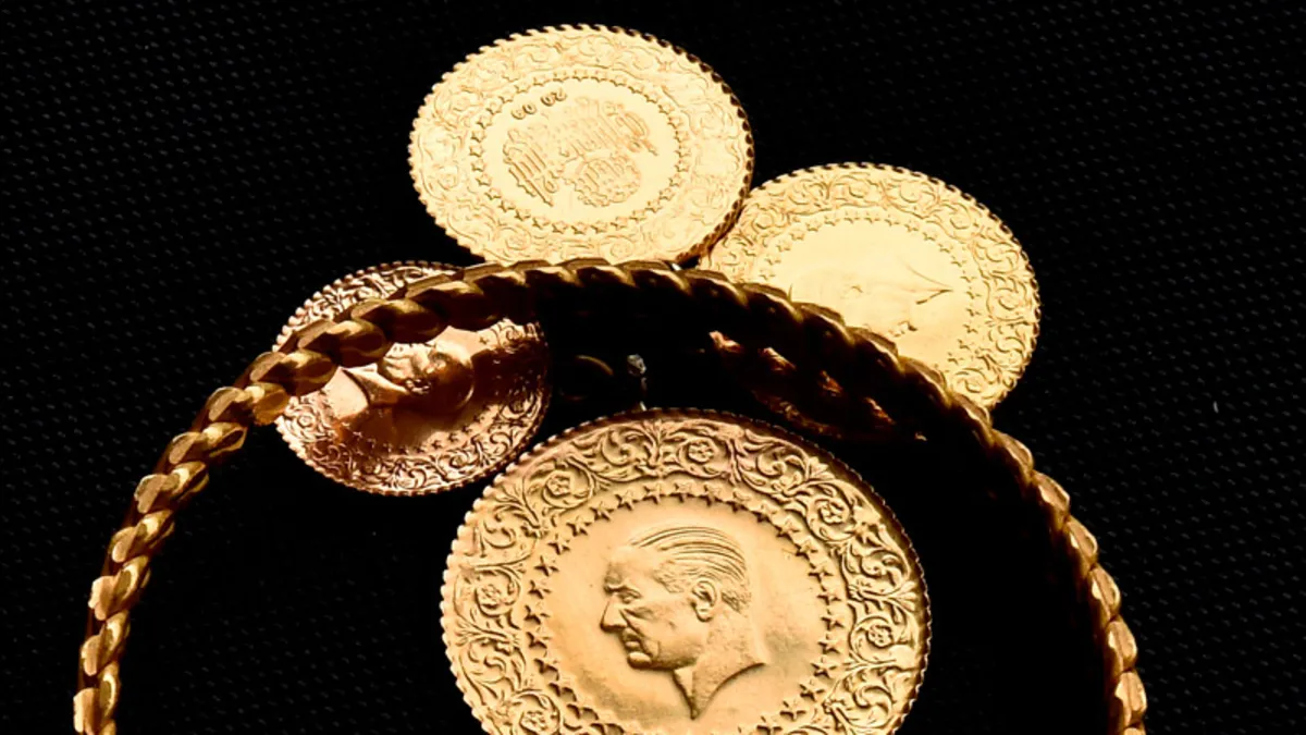 ALTINDA YENİ REKORLAR KAPIDA! 2025 yılı için bomba tahmin! Gram altın ne kadar? Altın almalı mı satmalı mı?
