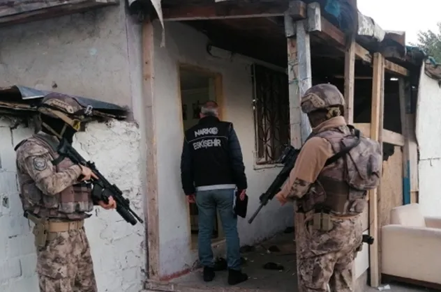 "Torbacı" operasyonu! 18'i yakalandı