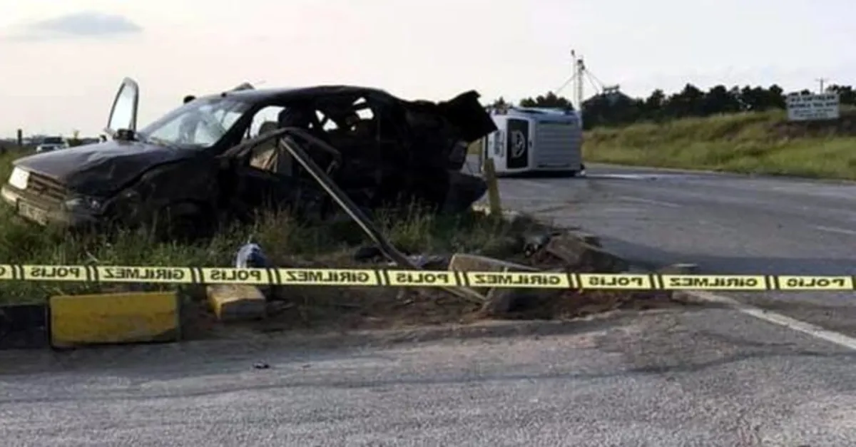 Eskişehir'de trafik kazası: 3 ölü, 6 yaralı