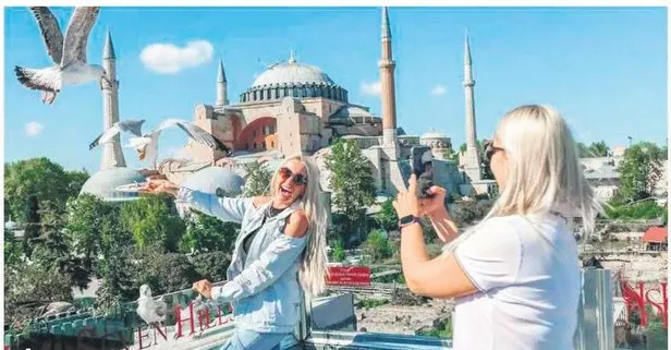 Megakent Turizmde dünyada ilk sıraya yerleşti! Bir yılda İstanbul’a 20 milyon turist geldi