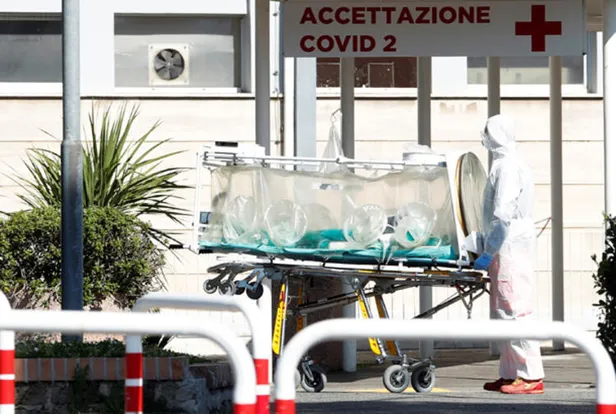 Çinli profesörün kitabını bir günde Türkçeye çevirdiler! Koronavirüs hakkında dehşete düşüren ayrıntı: Deliryum oranı yüksek-4