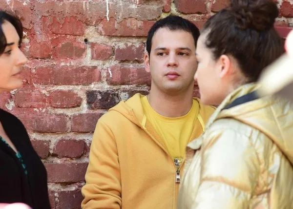 kardeslerim-25-bolum-fragmani-yayinlandi-doruk-tasi-taragi-topladi-solugu-asiyenin-yaninda-aldi-1634420242975.jpg Kardeşlerim 25. bölüm fragmanı yayınlandı: Doruk tası tarağı topladı soluğu Asiye’nin yanında aldı!-5