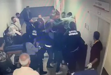 Sedyeden kalkıp doktora saldırdı