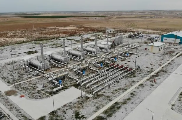 baskan-erdogan-kapasitesi-artan-silivri-yer-alti-dogal-gaz-depolama-tesisinin-acilisini-yapacak-avrupanin-en-b-1671128607026.jpeg Başkan Erdoğan'dan Silivri Yer Altı Doğal Gaz Depolama Tesisi'nin 2. fazının açılış töreninde önemli açıklamalar-23