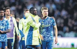 Ajax zirvede şoku yaşadı