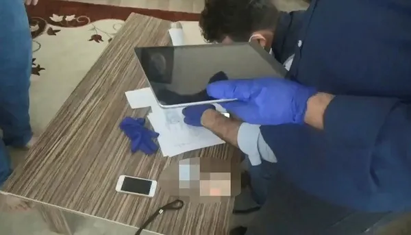 sanliurfada-feto-operasyonu-4u-kamu-calisani-olmak-uzere-8-supheli-gozaltina-alindi-1631619593794.jpg Şanlıurfa'da FETÖ operasyonu! 4'ü kamu çalışanı olmak üzere 8 şüpheli gözaltına alındı-2