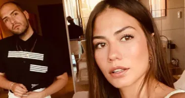 Demet Özdemir bikinisi ile plajda kahkaha krizine girdi! İşte 28 yaşındaki Demetin keyifli halleri...