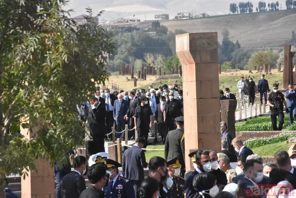 Başkan Erdoğan, Malazgirt Zaferi'nin 950'nci yılında Ahlat'ta! Tarihi kareler - 23