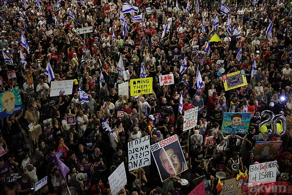 Tel Aviv'de isyan ateşi büyüyor! Katil Netanyahu'nun istifası için on binlerce İsrailli yine sokaklara akın etti - 20