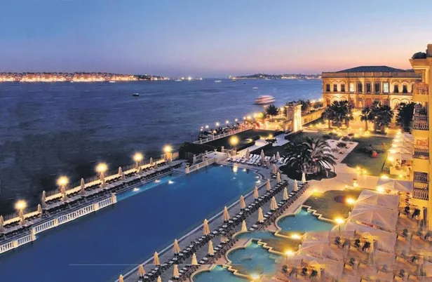 gaziantepte-kan-bagisina-karsilik-spor-ayakkabi-hediye-edilecegini-duyan-vatandaslar-etkinlik-meydanina-akin-e-1652822149243.jpeg Gaziantep'te kan bağışına karşılık spor ayakkabı hediye edileceğini duyan vatandaşlar etkinlik meydanına akın etti-13