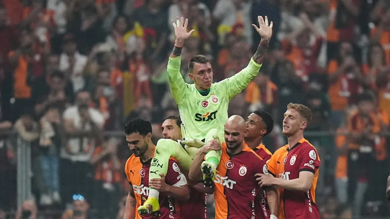 Fernando Muslera Estudiantes yolcusu