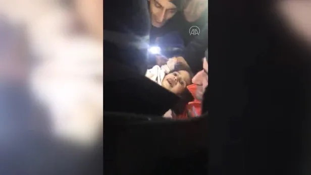 Canlı yayında peş peşe umut haberleri! İnanç, umut ve mucizenin adı 16 yaşındaki Hedil!-41