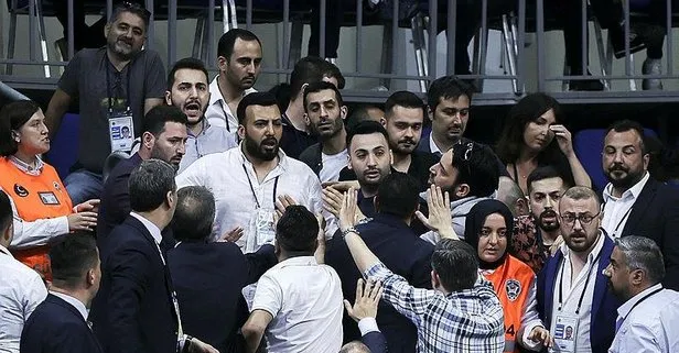 Fenerbahçe’de Mali Genel Kurul’a olaylar damga vurdu