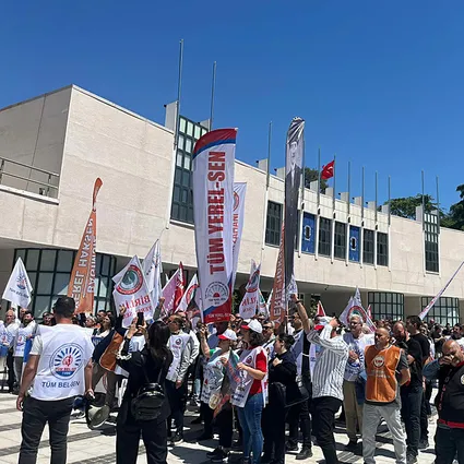 İzmir’de CHP’ye isyan