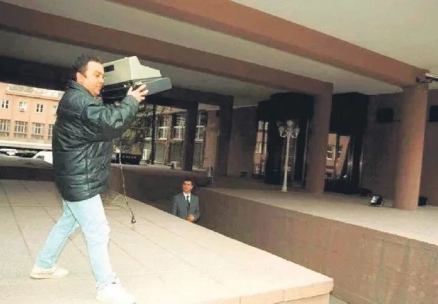 Son koalisyonu Sezer ve Ecevit arasındaki ‘Kara Çarşamba’ yıktı! Devletin zirvesinde anayasa kitapçığı kavgası: Türkiye 51 milyar dolar kaybetti-6