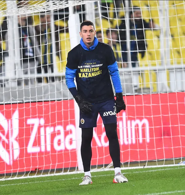 fenerbahcede-berke-ozer-westerloya-transfer-olabilir-1650448682287.jpg Fenerbahçe'de Berke Özer Westerlo'ya transfer olabilir-6