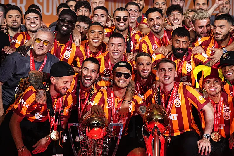 Çilek değil Portakal! EURO 2024'ün yıldızı Galatasaray'a geliyor - 16