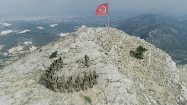 msbden-nefes-kesen-paylasim-dosta-guven-dusmana-korku-1651324868709.jpg MSB'den nefes kesen paylaşım! Dosta güven, düşmana korku-3