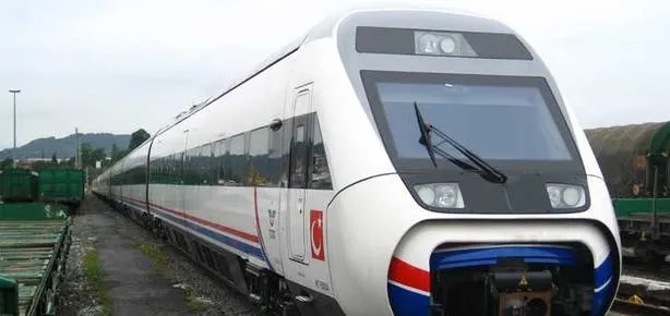 Hızlı trende ’uçak’ modeli