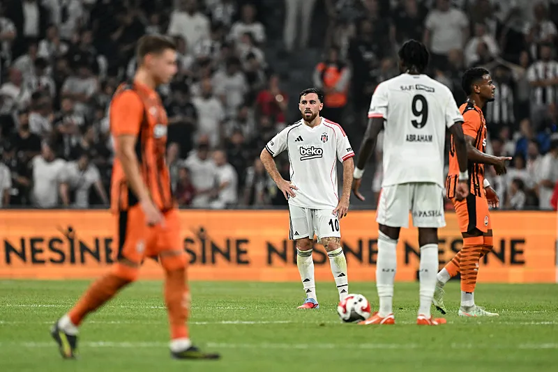 Beşiktaş'tan 3 bomba birden! Ayrılıkların sonrası transferler peş peşe - 5