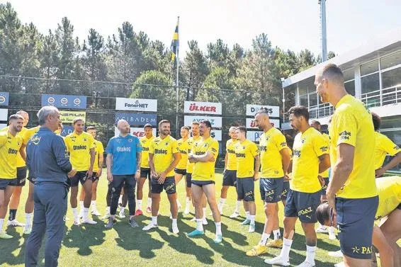 fenerbahce-kadin-futbol-takimindan-abdli-kaleci-anne-elizabeth-bailey-colombo-hamlesi-1689805462675.jpeg Fenerbahçe Kadın Futbol Takımı'ndan ABD'li kaleci Anne Elizabeth Bailey Colombo hamlesi!-12
