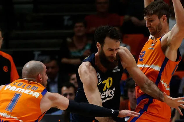 Fenerbahçe, Valencia deplasmanında moral buldu (Valencia Basket 86-93 Fenerbahçe Beko maç özeti)