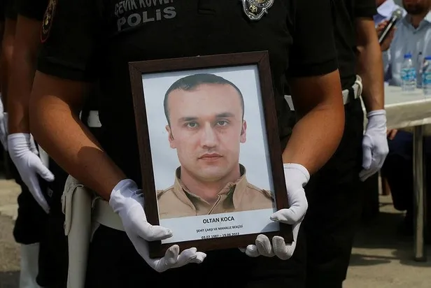 baskan-erdogandan-sehit-bekci-oltan-kocanin-ailesine-bassagligi-mesaji-1661171796463.jpeg Başkan Erdoğan'dan şehit bekçi Oltan Koca'nın ailesine başsağlığı mesajı-2