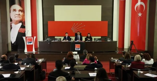 CHP'de kriz bitmiyor! Çankaya yine açıklanmadı... İstanbul'da DEM ayarlı bekleme! Kadıköy'de ilçe yönetimi kazan kaldırdı