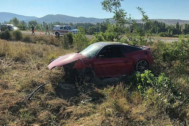 Gümüşhane'de lüks araçla tarlaya uçan Uzman Onbaşı Tarık İnce hayatını kaybetti - 4