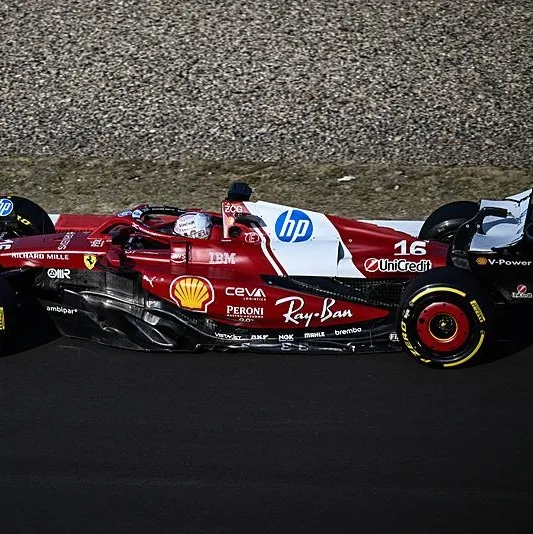 Hamilton birinci oldu